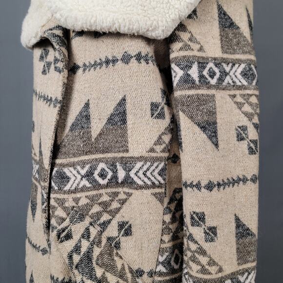Kendall & Kylie Aztec Sherpa Collar Jacket Beige Tribal Pattern Boho Chic - Picture 3 of 16